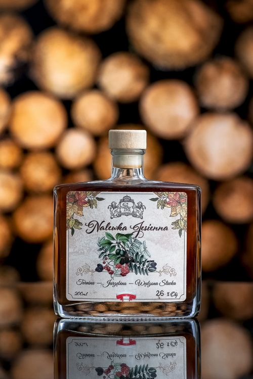 Nalewka Jesienna - Tarnina, Jarzębina i Śliwka Wędzona